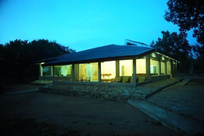 Crocodile Park Bungalow 카타라가마 외부 사진